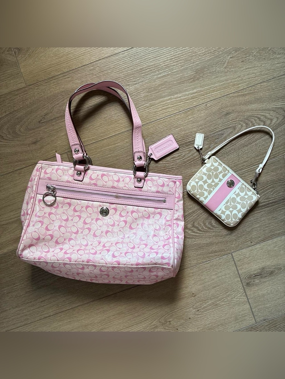 Rare 2011 Pink Coach Chelsea Coated Canvas Bag  Purse with matching wristlet